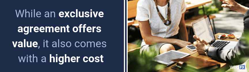 People discuss an influencer marketing pricing factor
