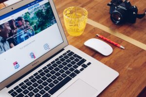 Advantages of Online Advertising