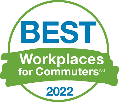 Logo for 'BEST Workplaces for Commuters' for the year 2022, featuring a circular badge design with a green ribbon banner.