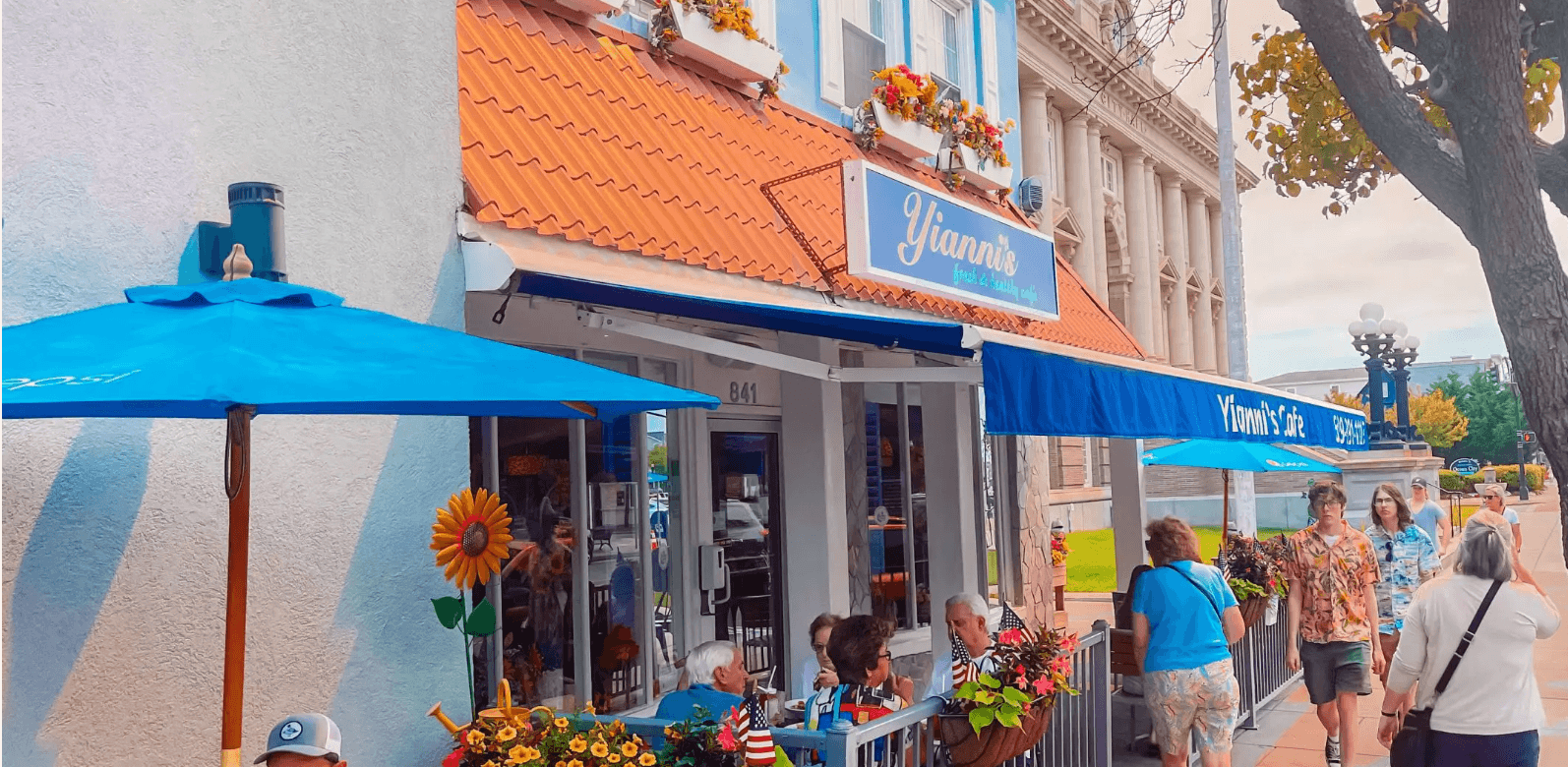 Yianni's Cafe front