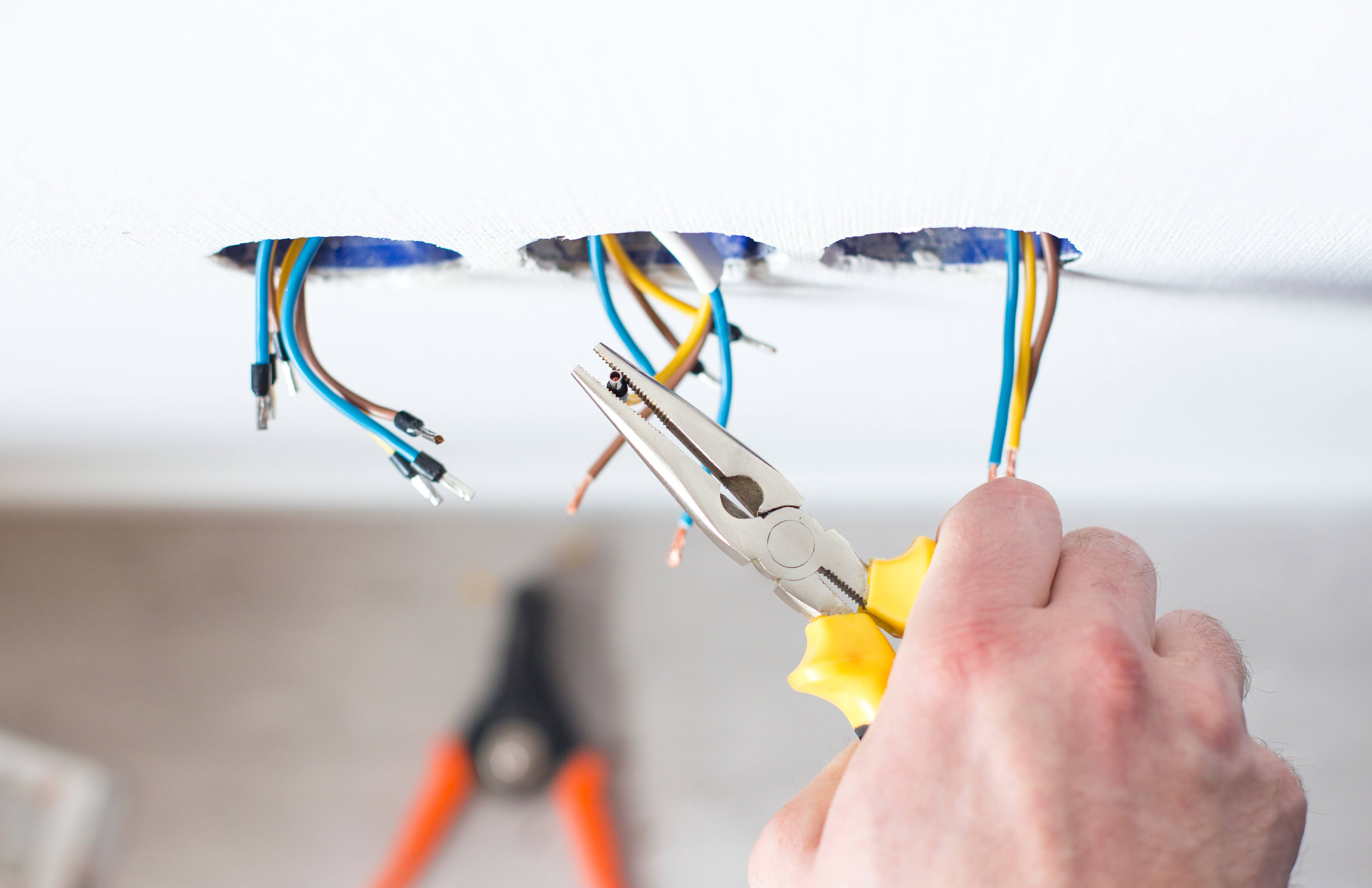 Installation of sockets in a new apartment