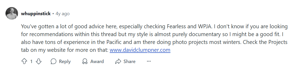Photographer offering their services in response to a Reddit user requesting wedding photographer recommendations.
